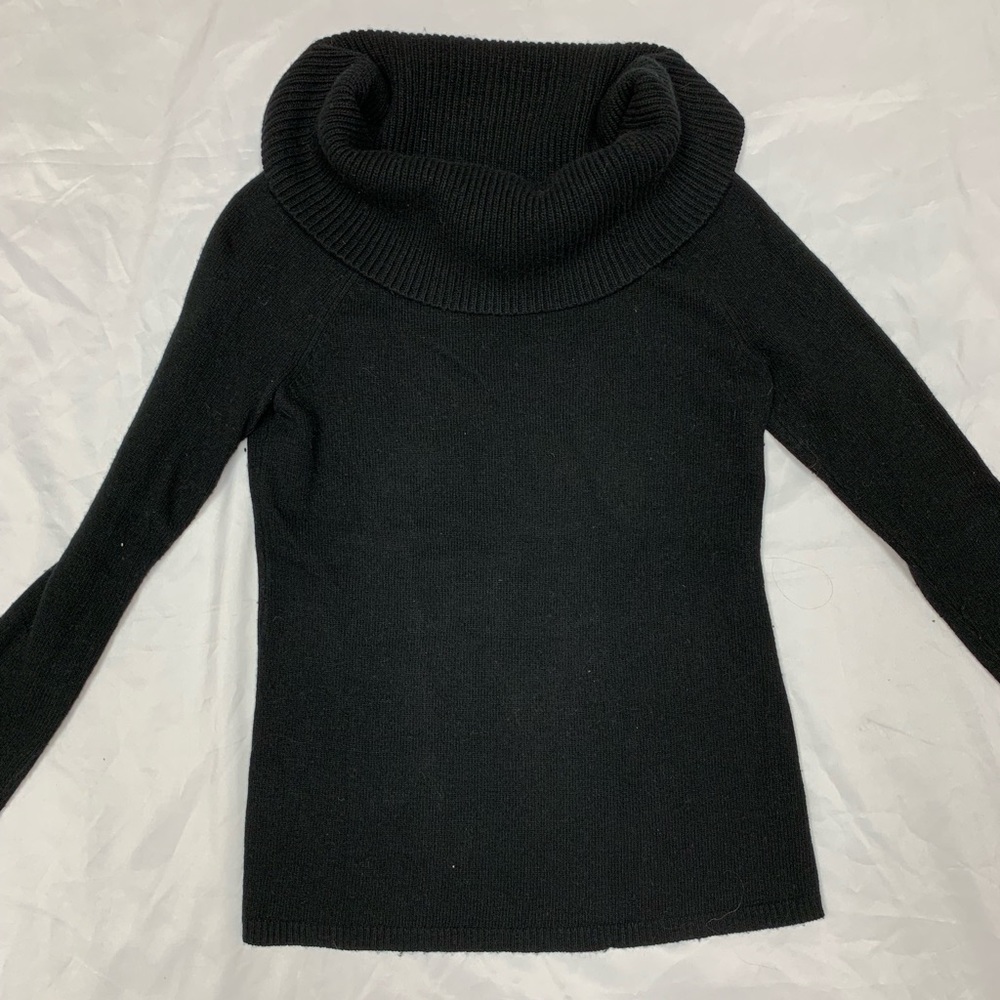 🍒 Ann Taylor cowl neck sweater